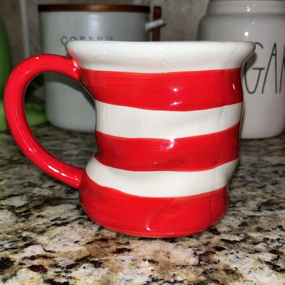 Universal’s Islands of Adventure Seuss Landing Cat in the Hat Mug Florida Cup - Picture 4 of 10